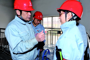 GPSѲ�z�O(ji��n)��ϵ�y(t��ng)�ڹܵ������еđ�(y��ng)��