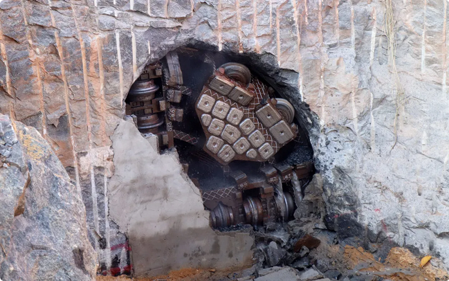 ϲ��ح�ܵ��ֳн���ʯ���חl����ܘ�(g��u)����؞ͨ