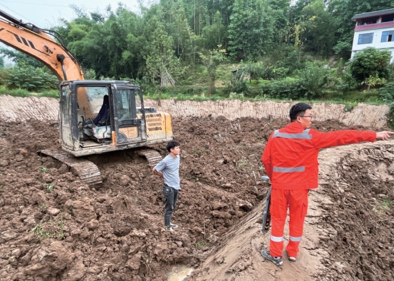 δ��(j��ng)����(zh��n)�ڹܵ��Ϸ��M(j��n)��ʩ�����I(y��)�Ƿ�����`���О�