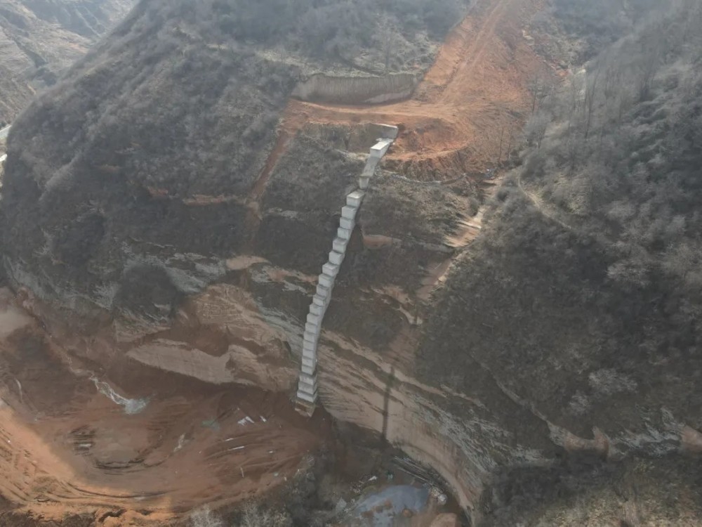 ���L־��LNGݔ��ܵ�����ͨ�^�������