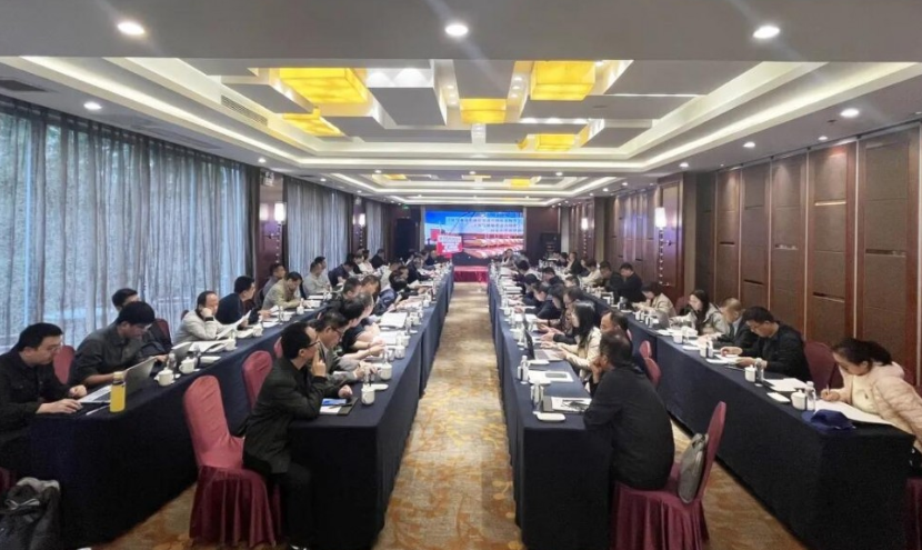 �����b�䠿�^�ƶ�����⃦(ch��)ݔ�ܵ���䓹ܡ���(gu��)�Ҙ�(bi��o)��(zh��n)��ʽ�l(f��)��